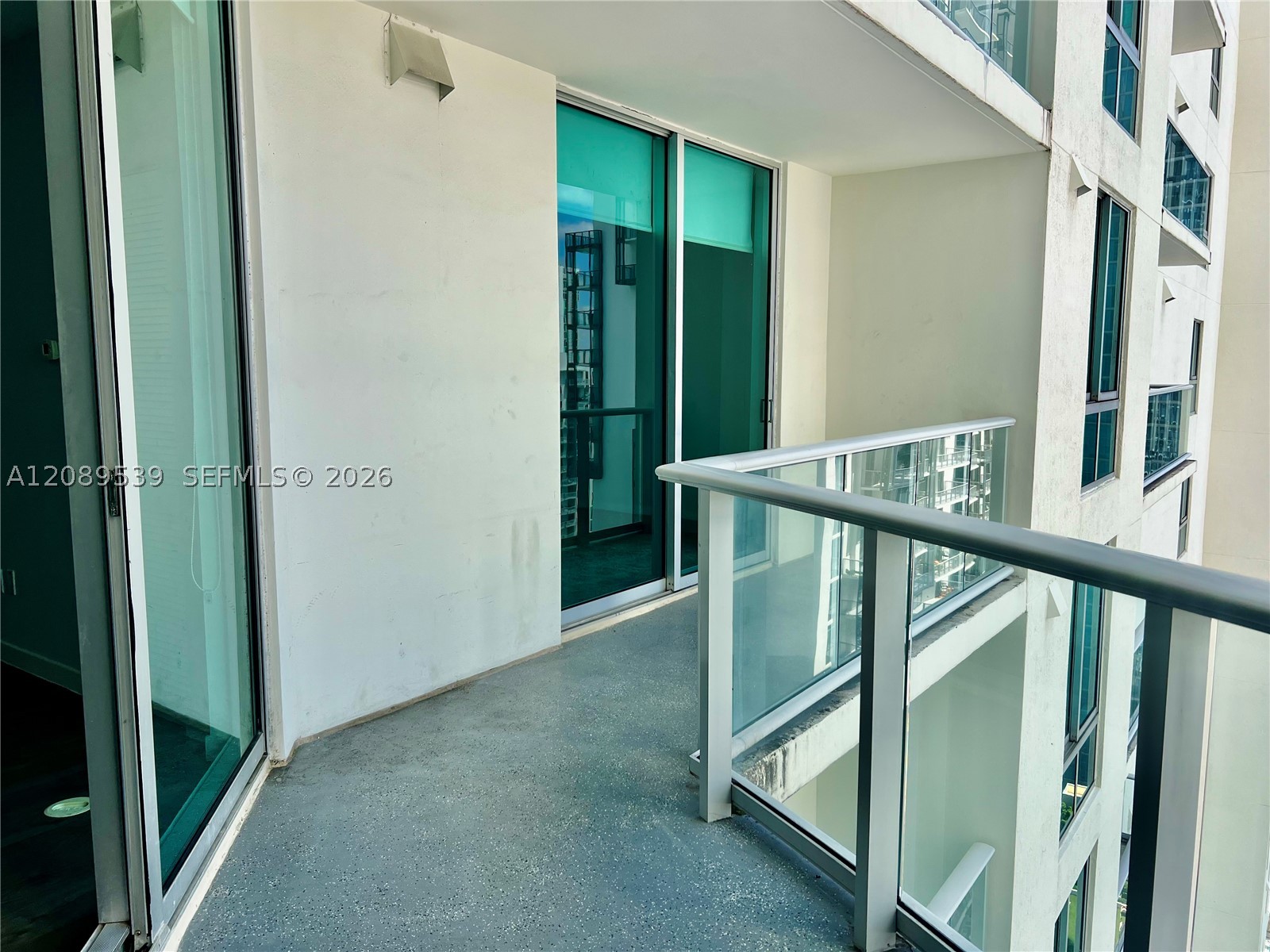 300 S Biscayne Blvd #2705, Miami FL 33131