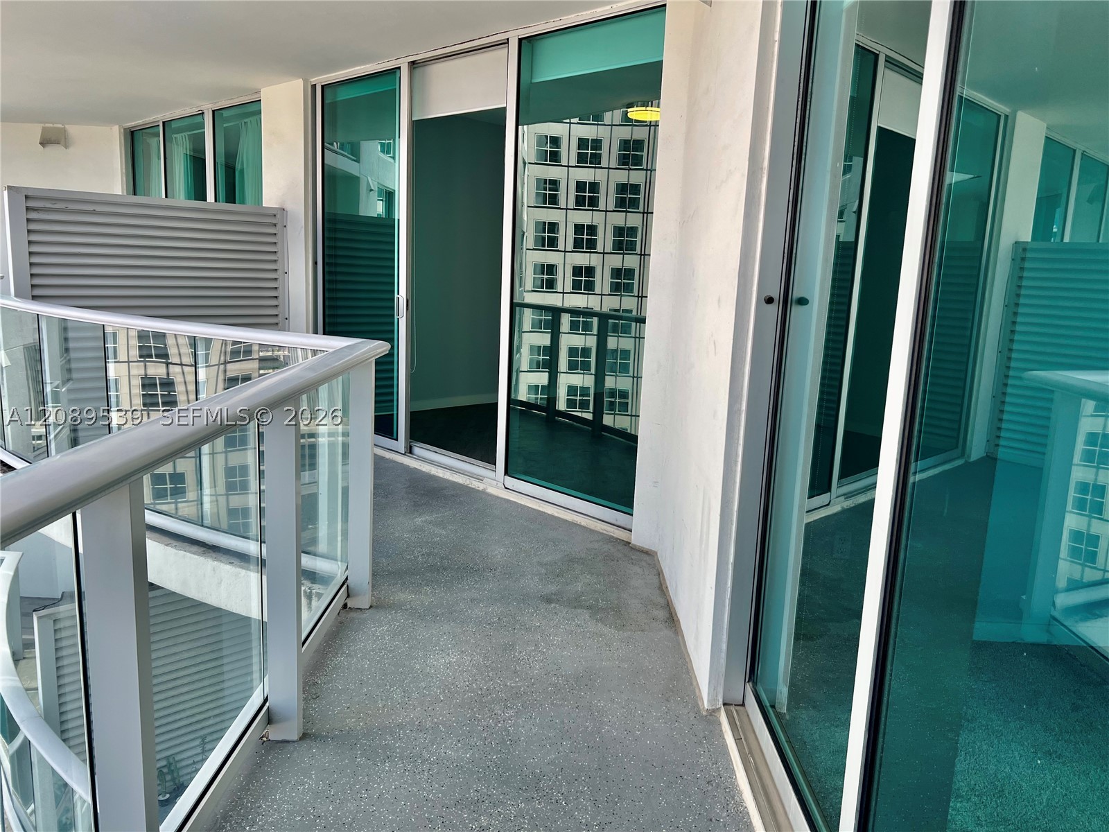 300 S Biscayne Blvd #2705, Miami FL 33131