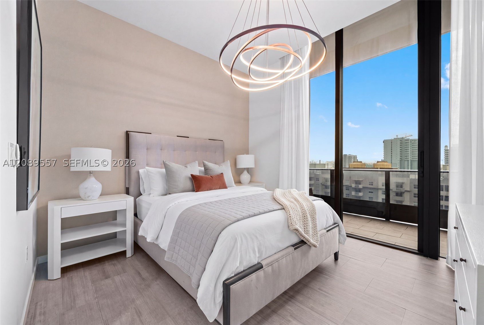 1000 Brickell Plaza #TH1812, Miami FL 33131