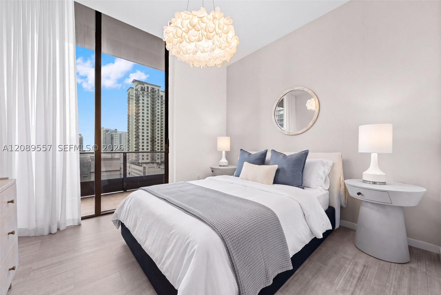 1000 Brickell Plaza #TH1812, Miami FL 33131
