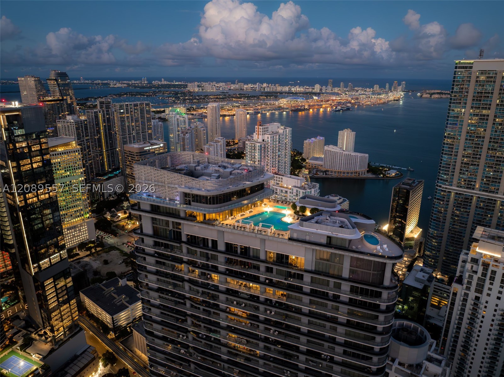 1000 Brickell Plaza #TH1812, Miami FL 33131