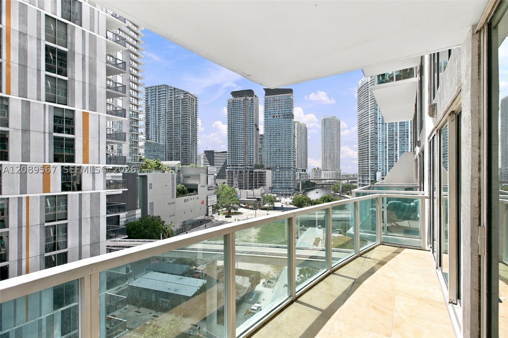 41 SE 5th St #710, Miami FL 33131