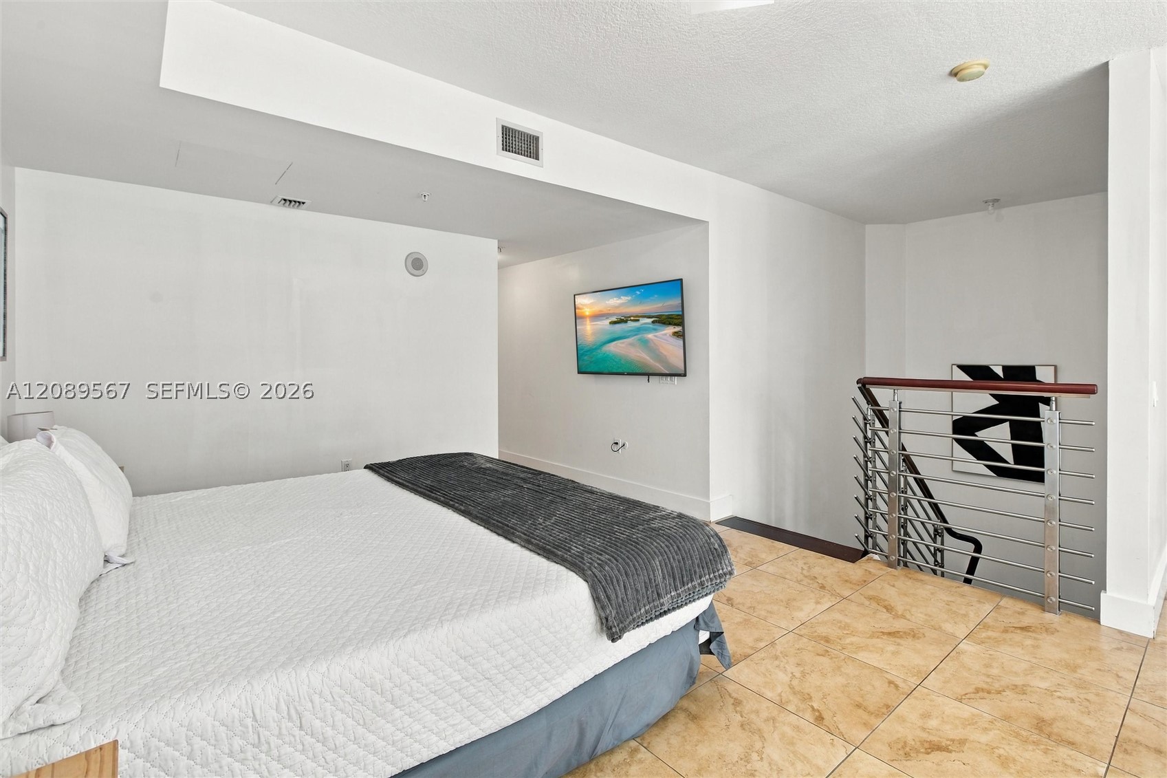 41 SE 5th St #710, Miami FL 33131
