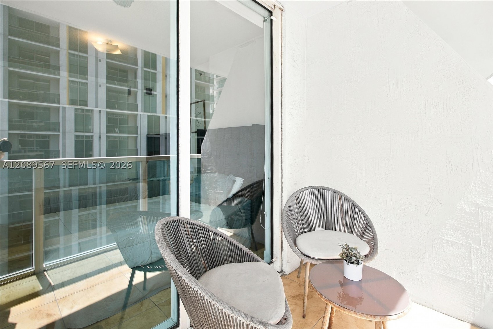 41 SE 5th St #710, Miami FL 33131