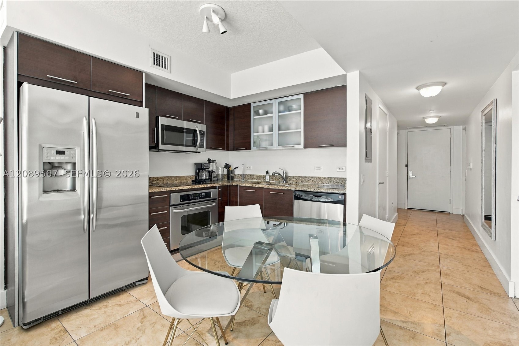 41 SE 5th St #710, Miami FL 33131
