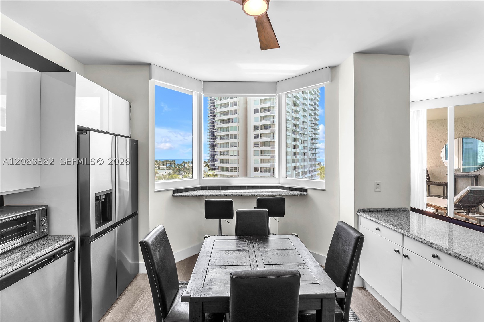 300 S Pointe Dr #809, Miami Beach FL 33139