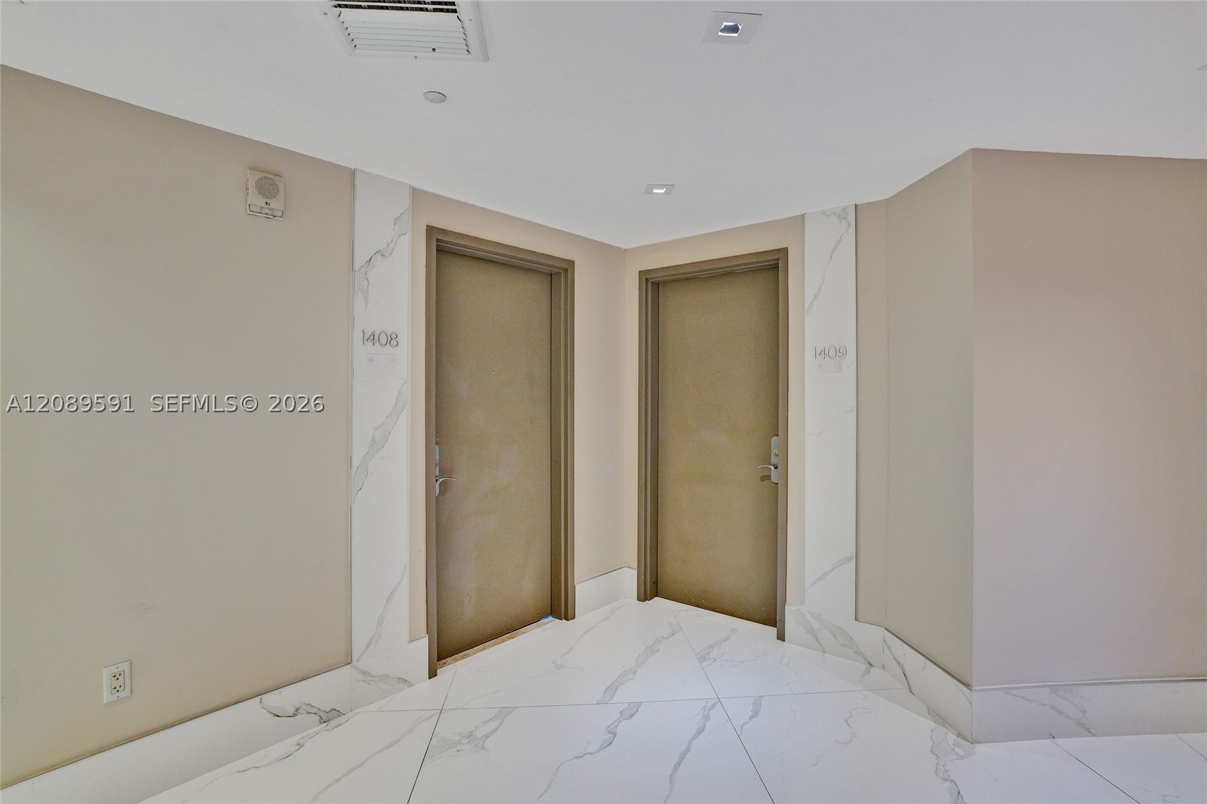 400 Alton Rd #1409, Miami Beach FL 33139
