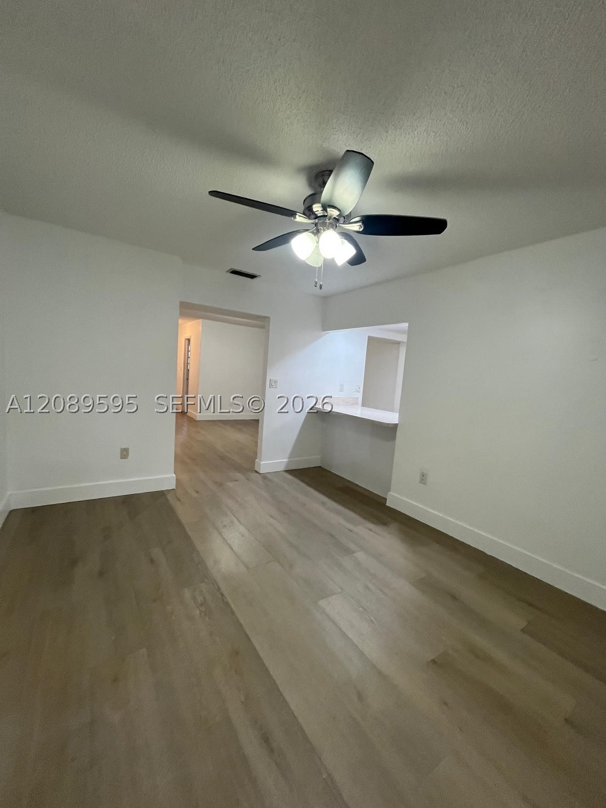 1400 W 39th Pl #1400, Hialeah FL 33012