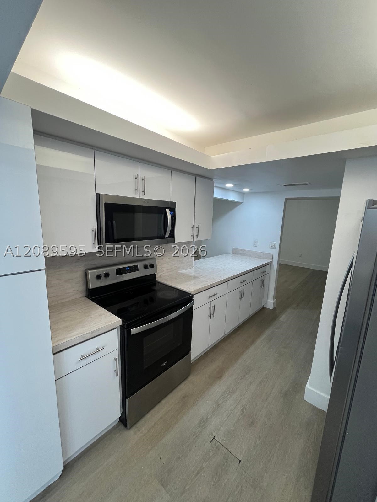 1400 W 39th Pl #1400, Hialeah FL 33012