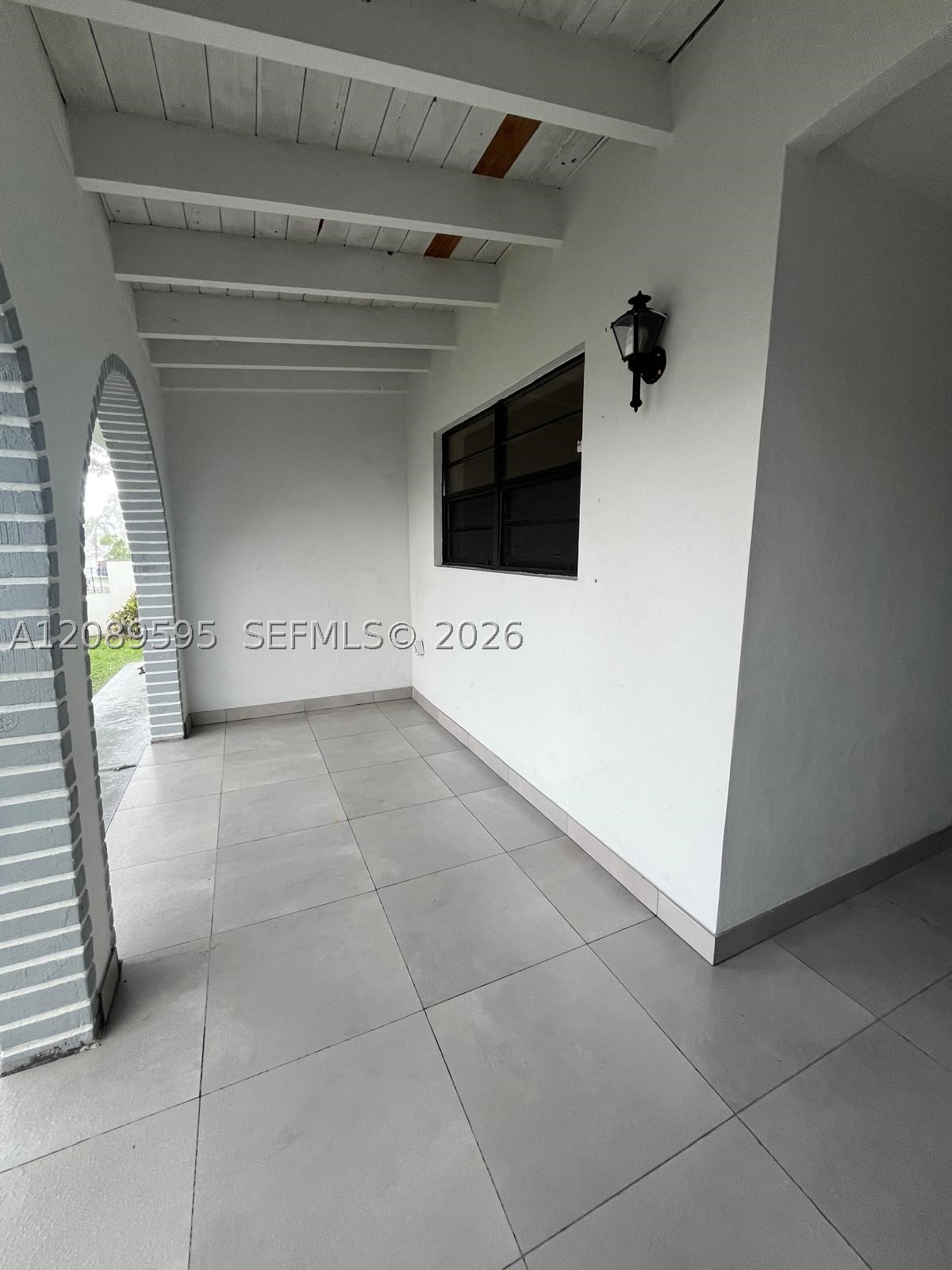 1400 W 39th Pl #1400, Hialeah FL 33012