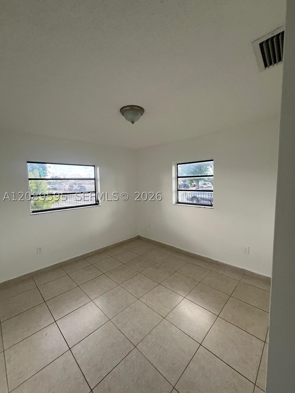 1400 W 39th Pl #1400, Hialeah FL 33012