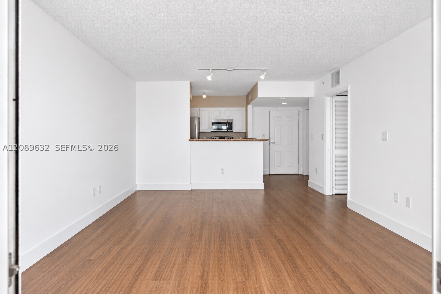 1155 Brickell Bay Dr #2905, Miami FL 33131
