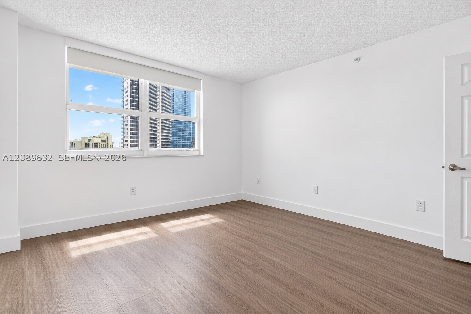 1155 Brickell Bay Dr #2905, Miami FL 33131