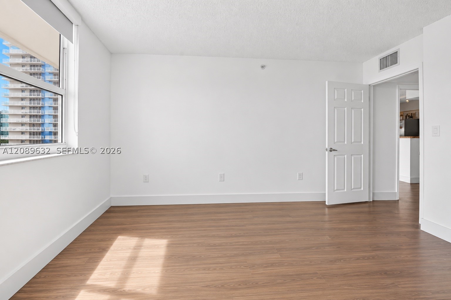 1155 Brickell Bay Dr #2905, Miami FL 33131