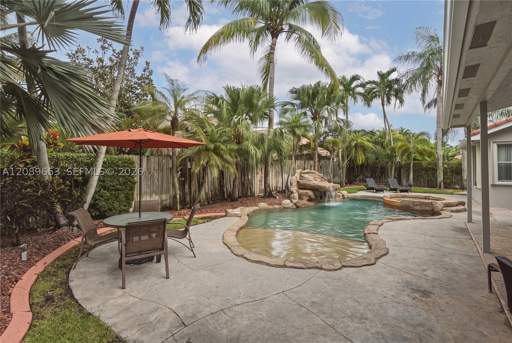 13875 NW 20th St, Pembroke Pines FL 33028