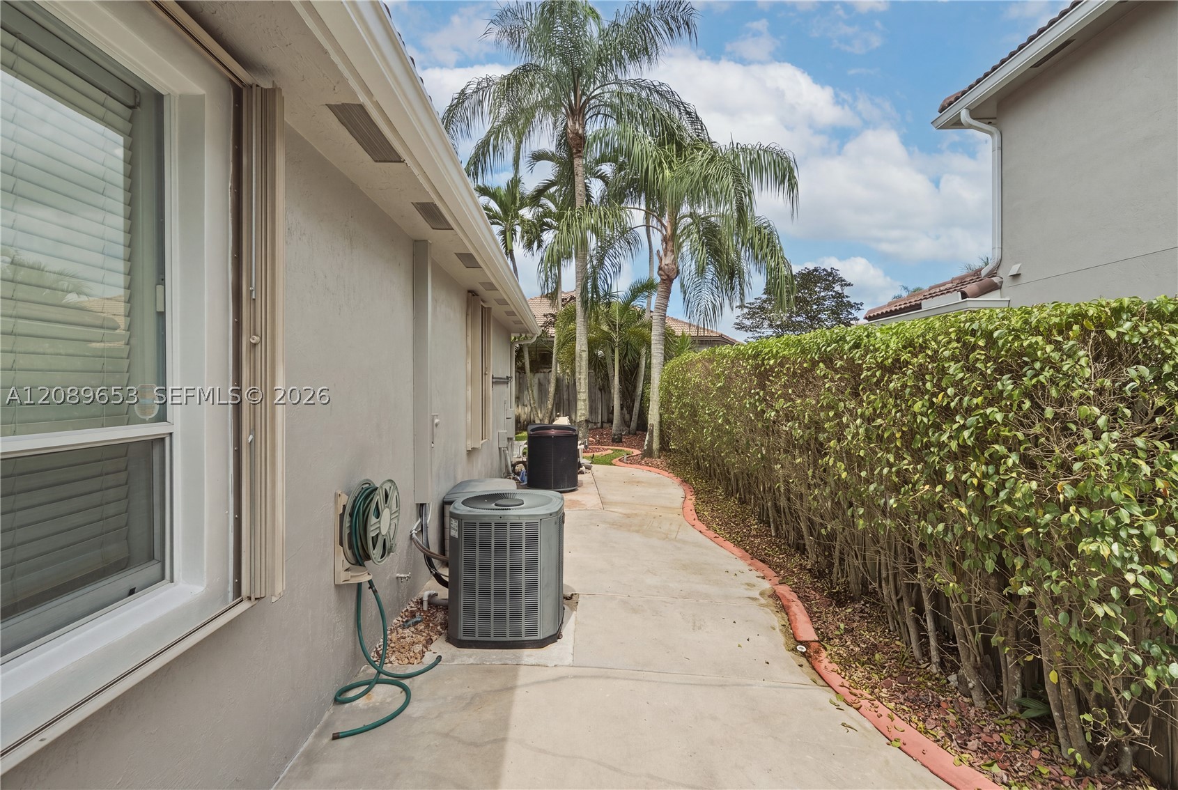 13875 NW 20th St, Pembroke Pines FL 33028