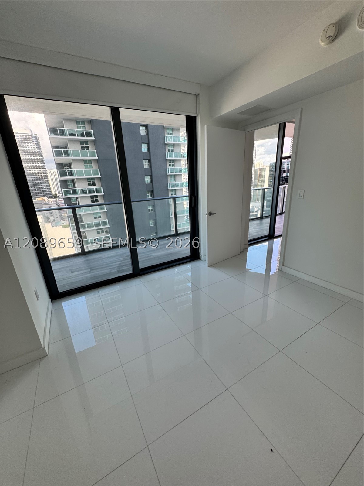 1300 S Miami Ave #1811, Miami FL 33130