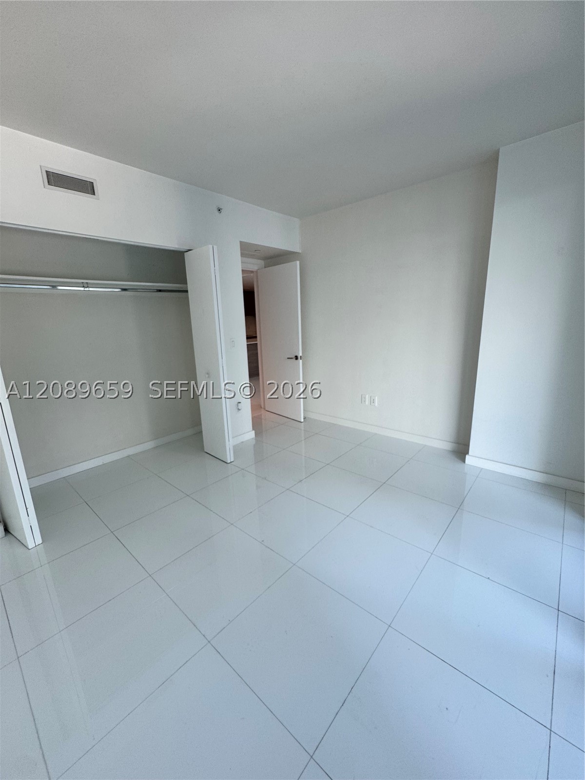 1300 S Miami Ave #1811, Miami FL 33130
