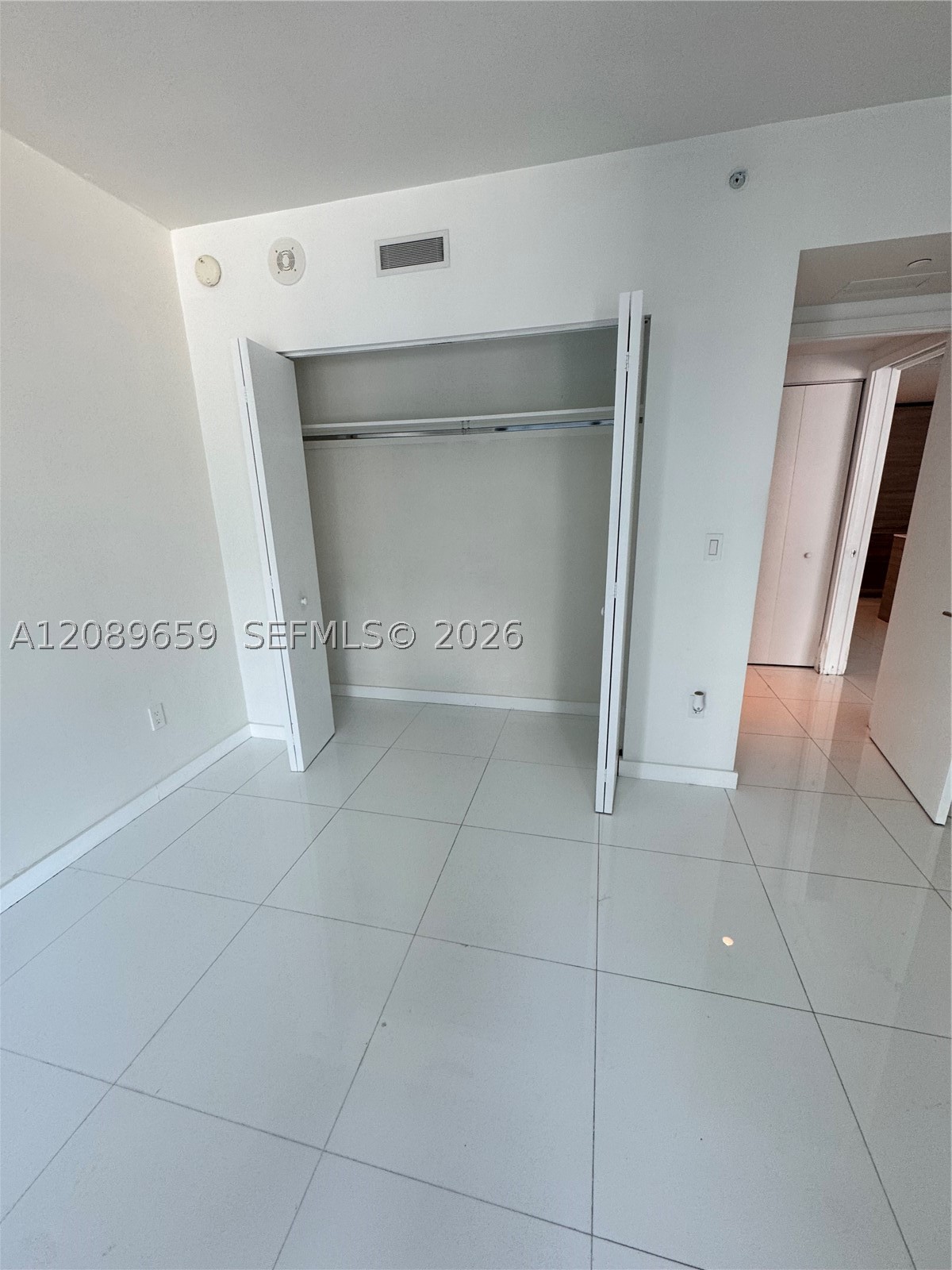 1300 S Miami Ave #1811, Miami FL 33130