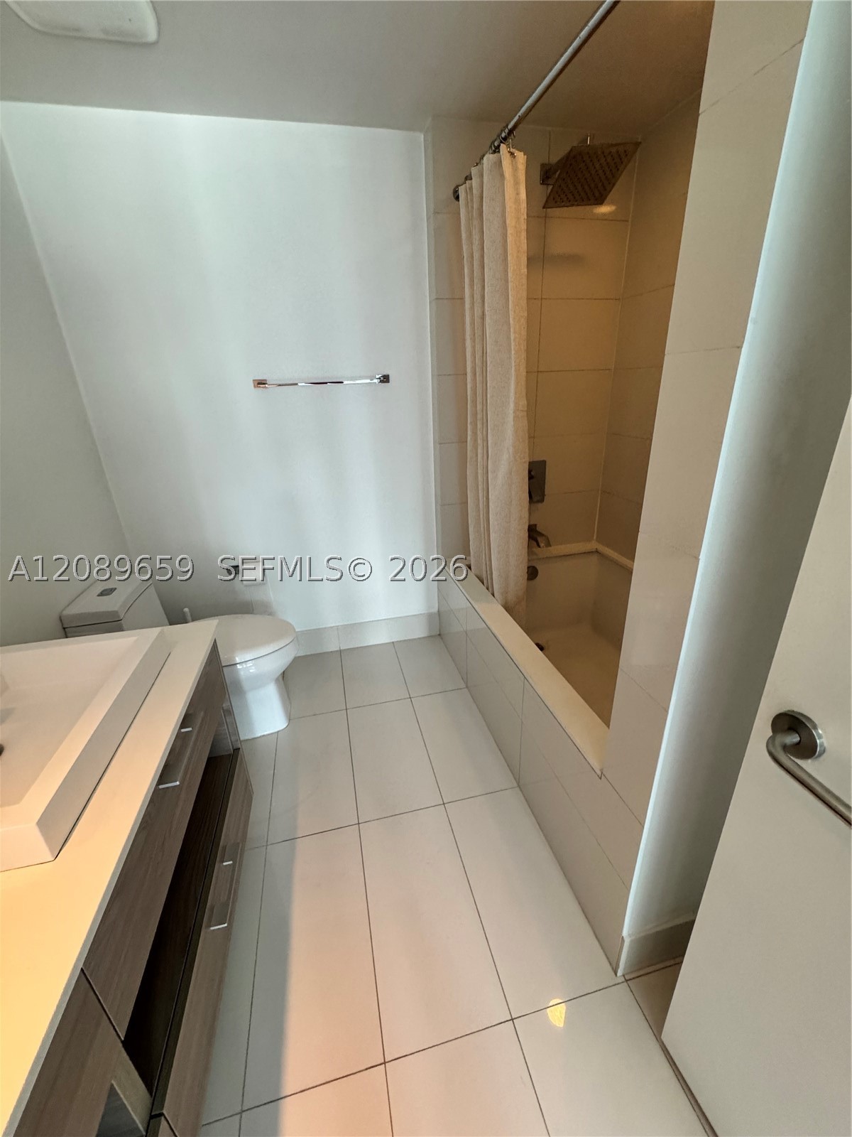 1300 S Miami Ave #1811, Miami FL 33130