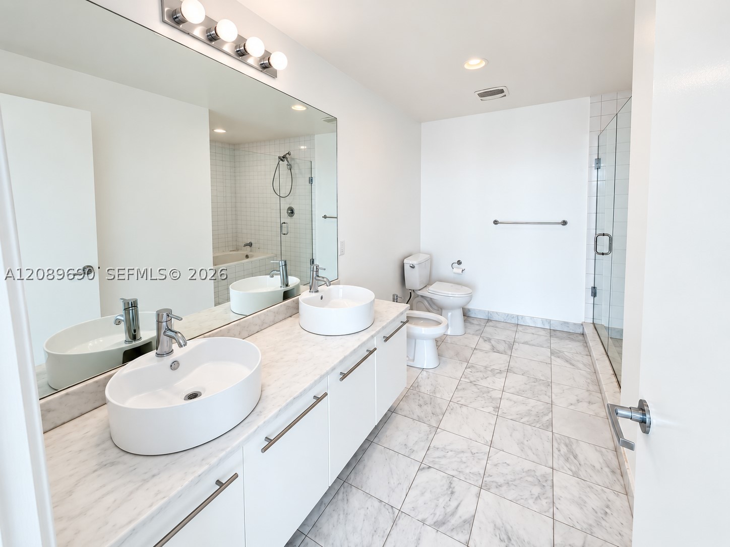 888 Biscayne Blvd #3306, Miami FL 33132