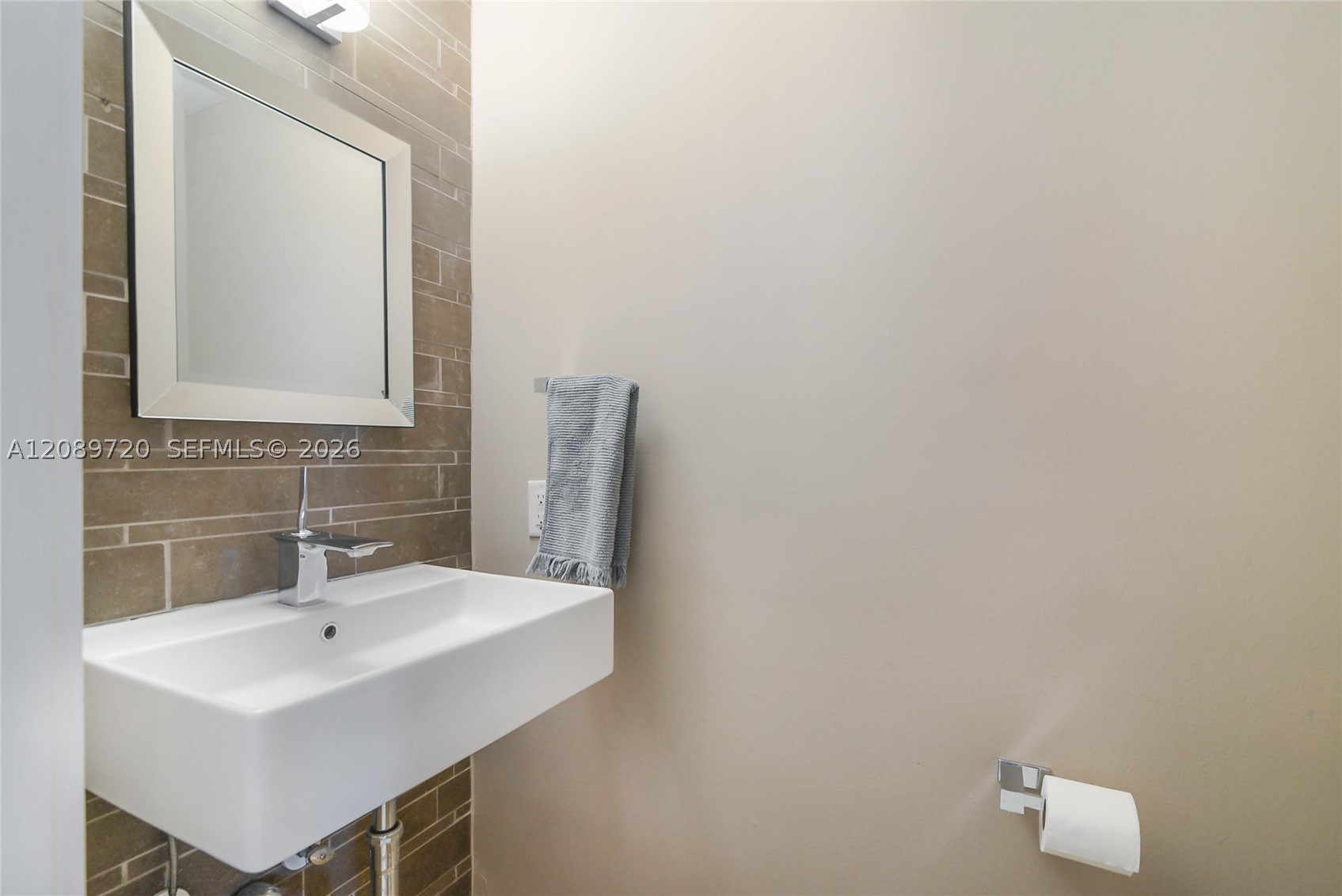 147 Golden Beach Dr, Golden Beach FL 33160