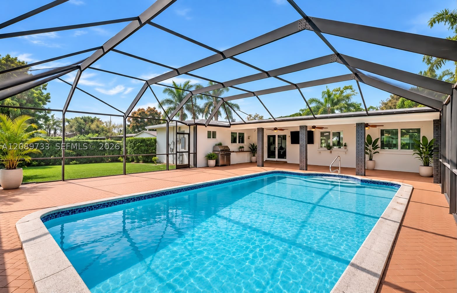 15725 SW 89th Ave, Palmetto Bay FL 33157