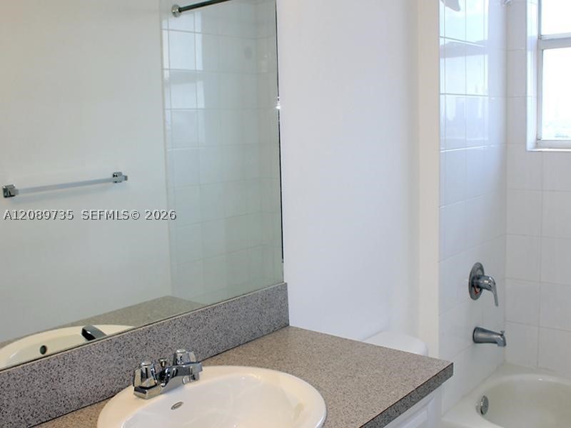 1 Glen Royal Pkwy #1401, Miami FL 33125