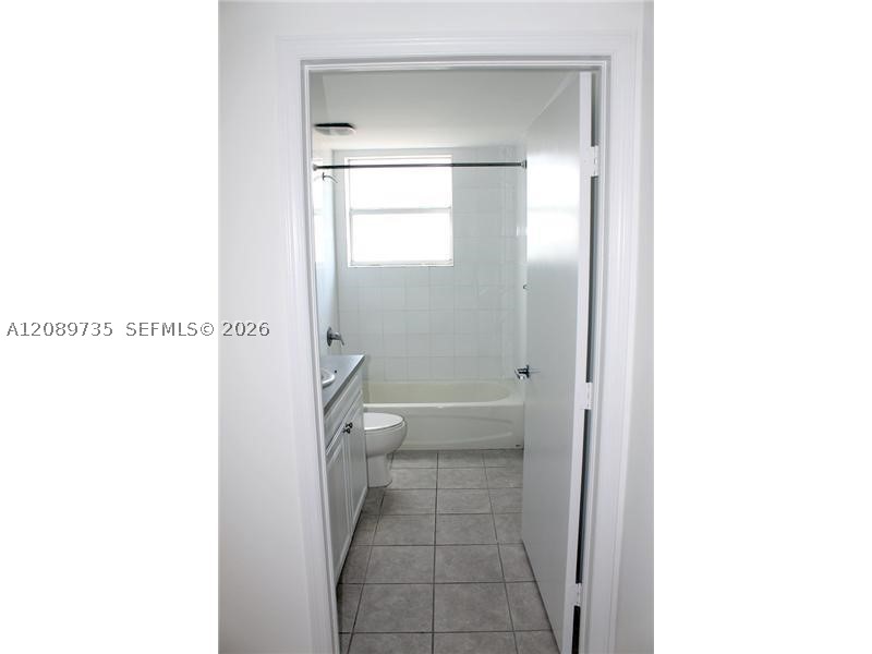 1 Glen Royal Pkwy #1401, Miami FL 33125