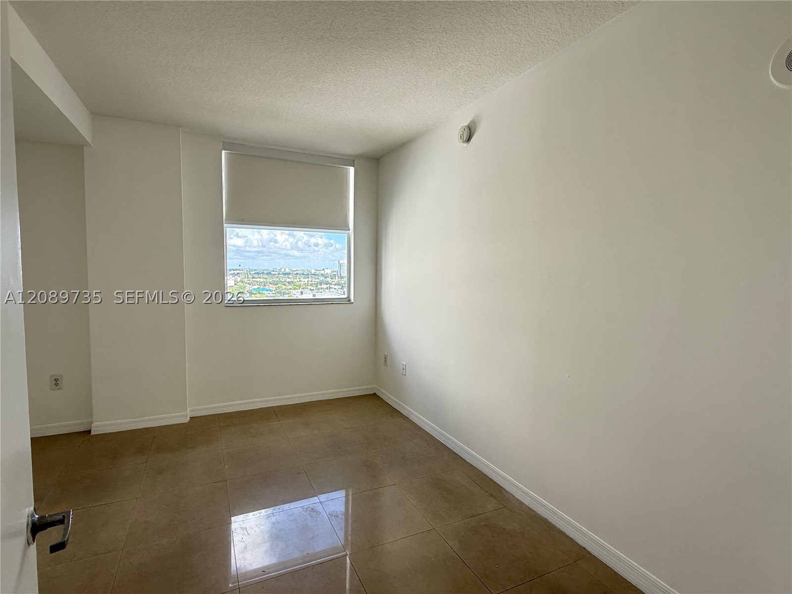 1 Glen Royal Pkwy #1401, Miami FL 33125