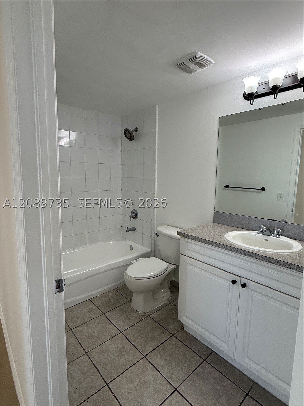 1 Glen Royal Pkwy #1401, Miami FL 33125