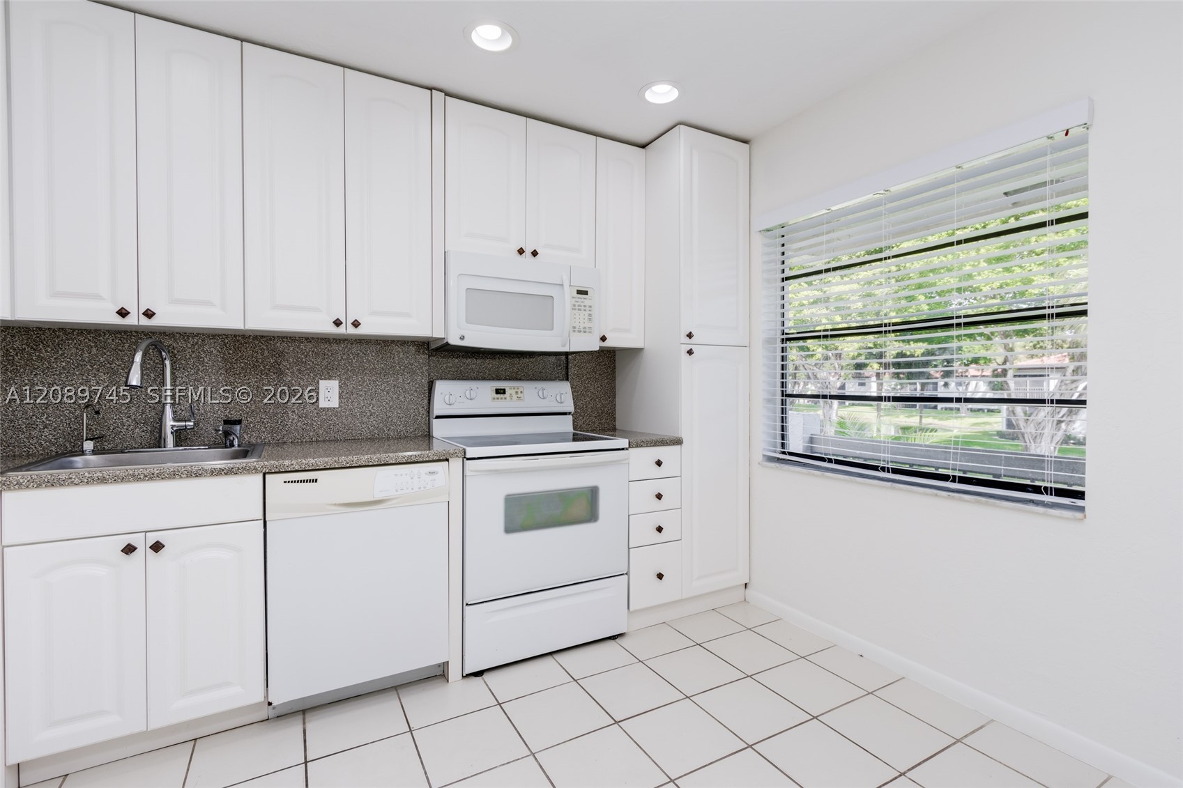 21529 Cypress Hammock Dr #35J, Boca Raton FL 33428