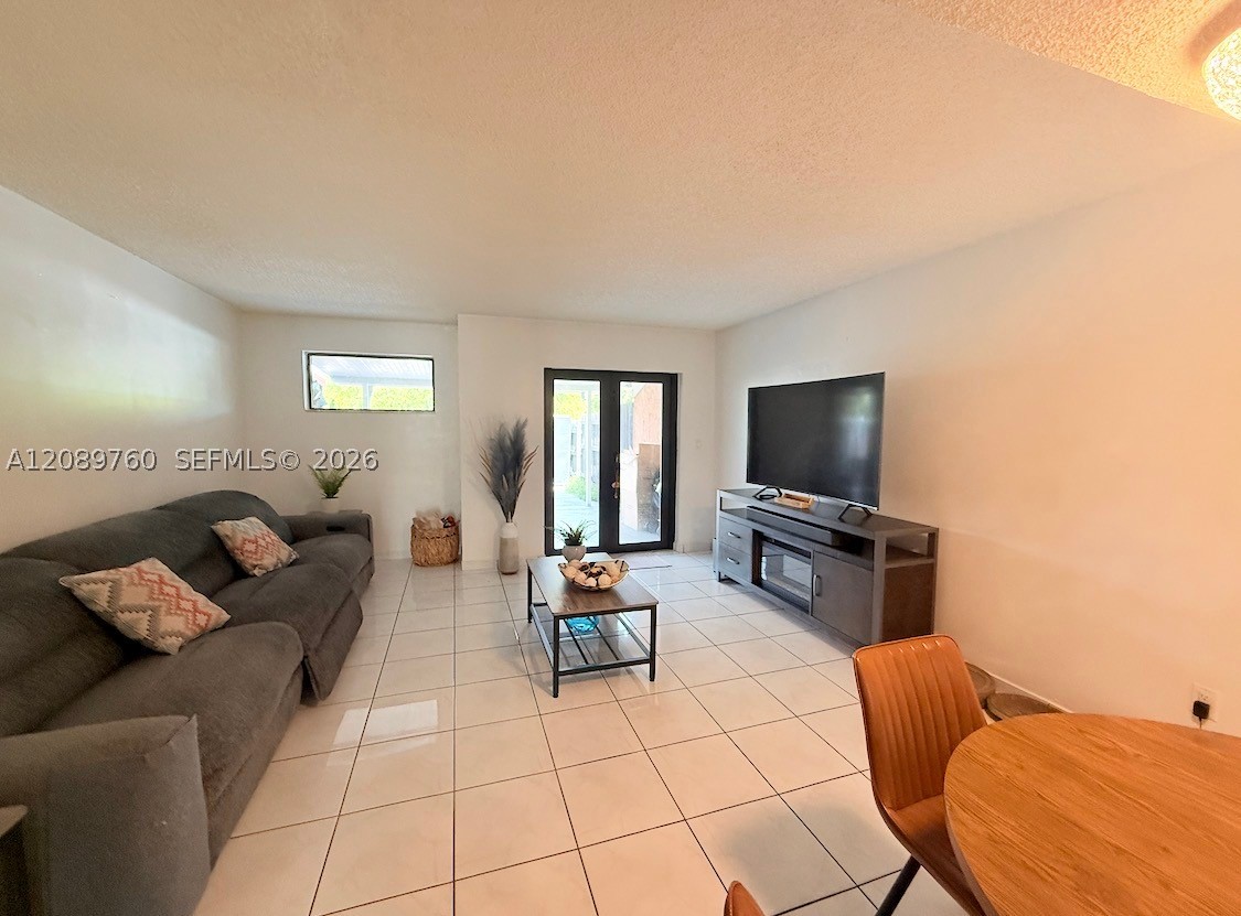 4085 W 8th Ct #82, Hialeah FL 33012
