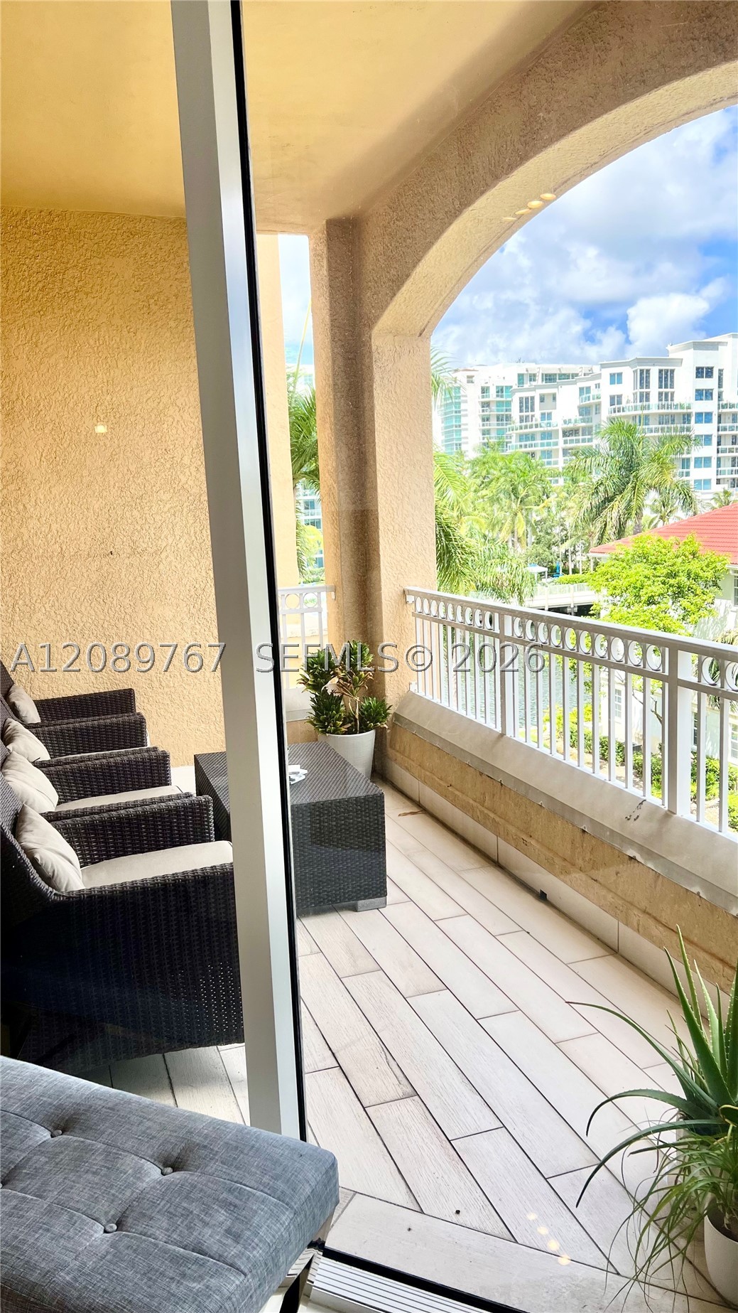 3001 NE 185th St #421, Aventura FL 33180