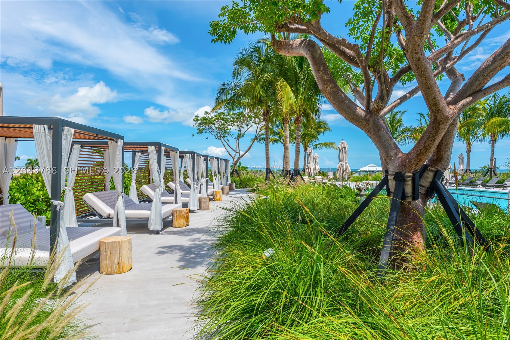 2811 S Bayshore Dr #15C, Miami FL 33133