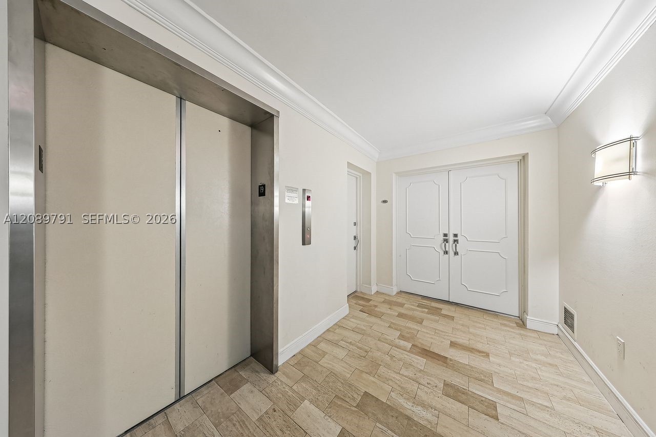 881 Ocean Dr #19C, Key Biscayne FL 33149