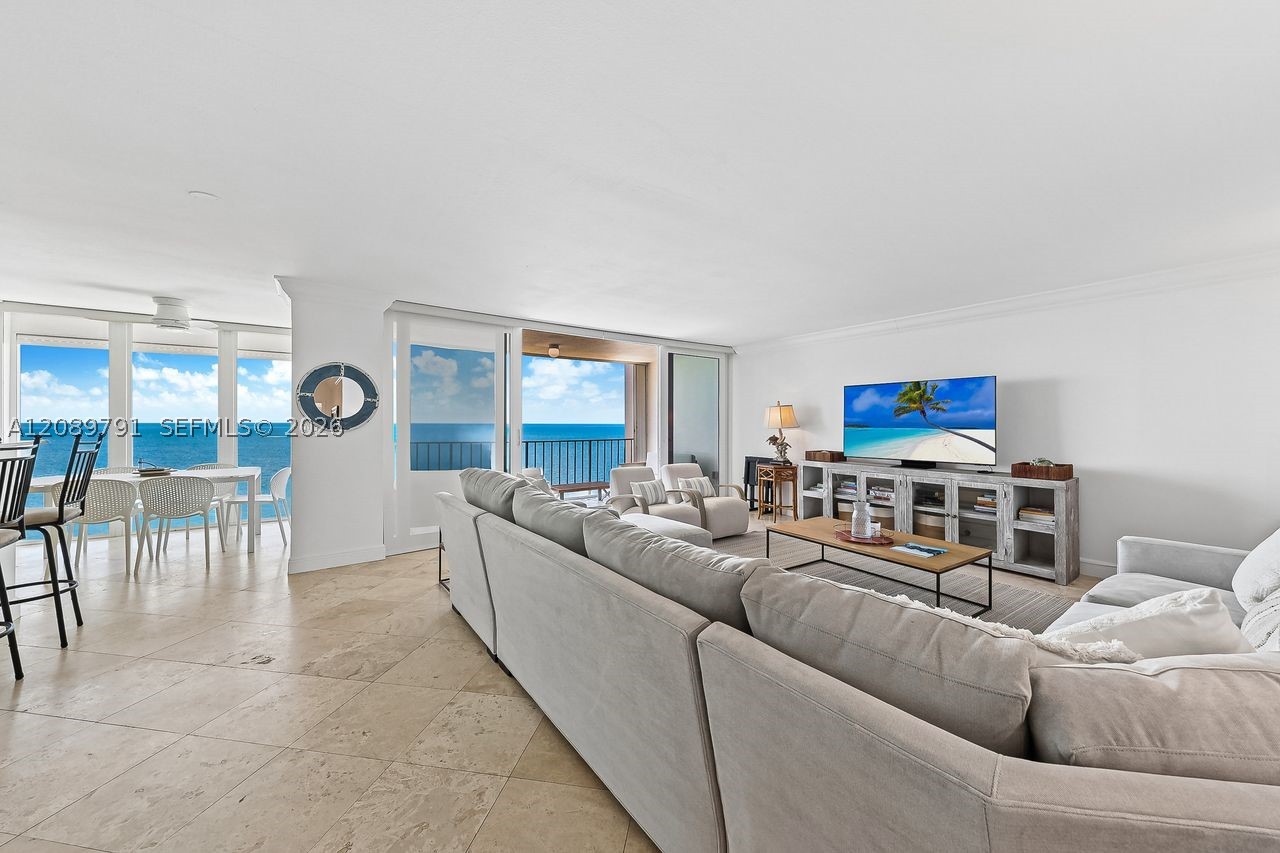 881 Ocean Dr #19C, Key Biscayne FL 33149