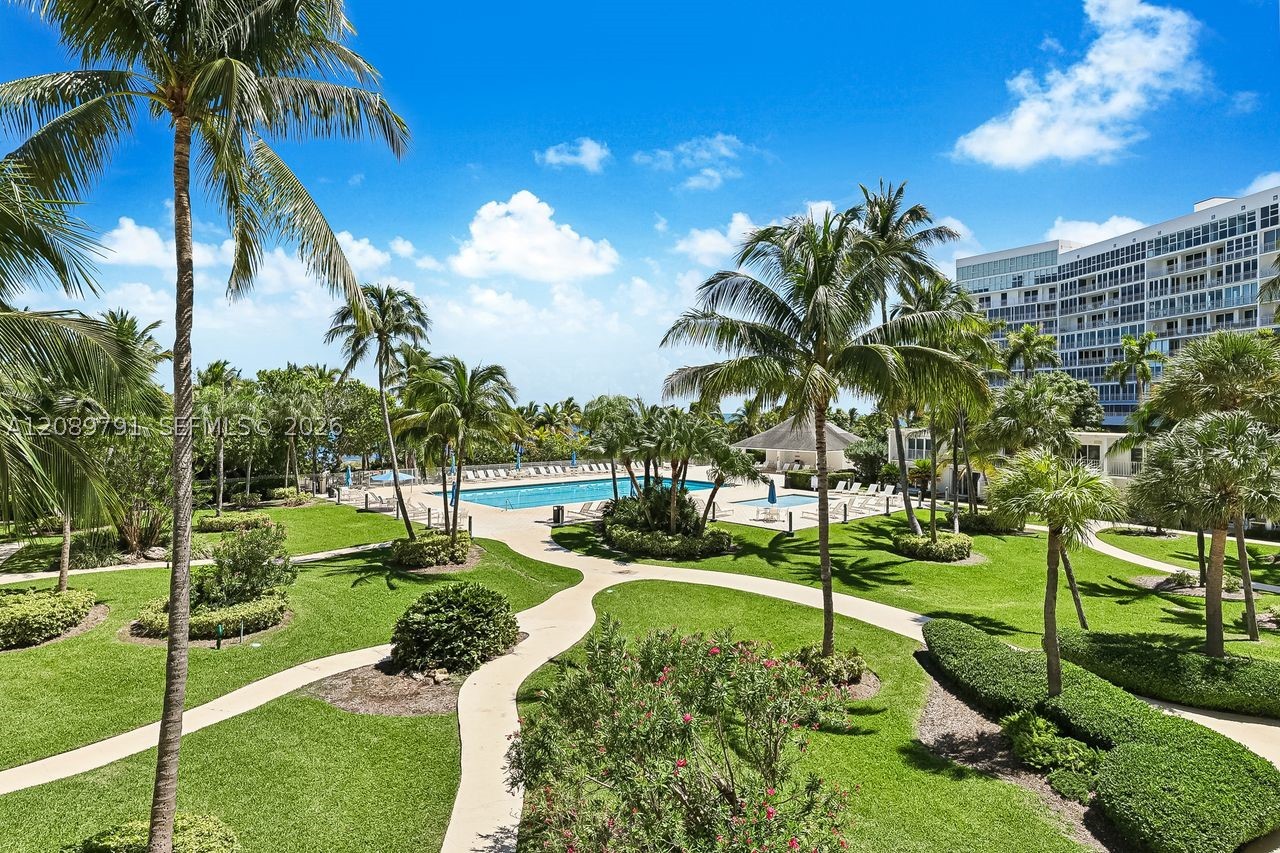 881 Ocean Dr #19C, Key Biscayne FL 33149