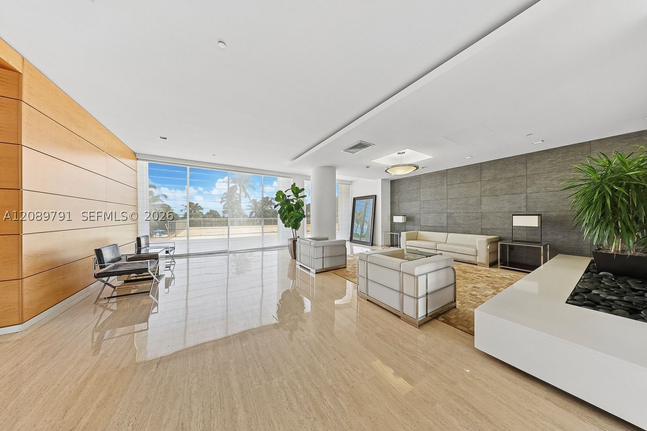 881 Ocean Dr #19C, Key Biscayne FL 33149