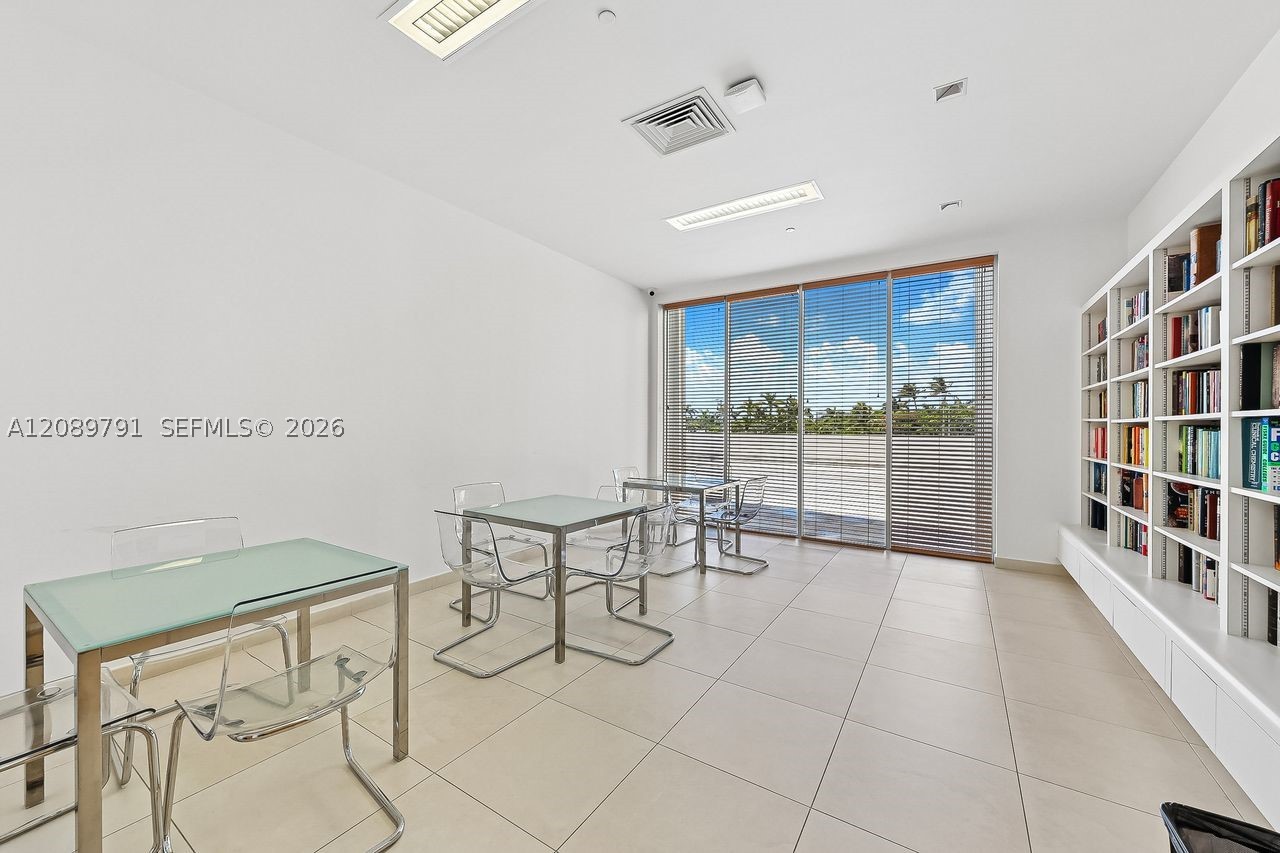 881 Ocean Dr #19C, Key Biscayne FL 33149