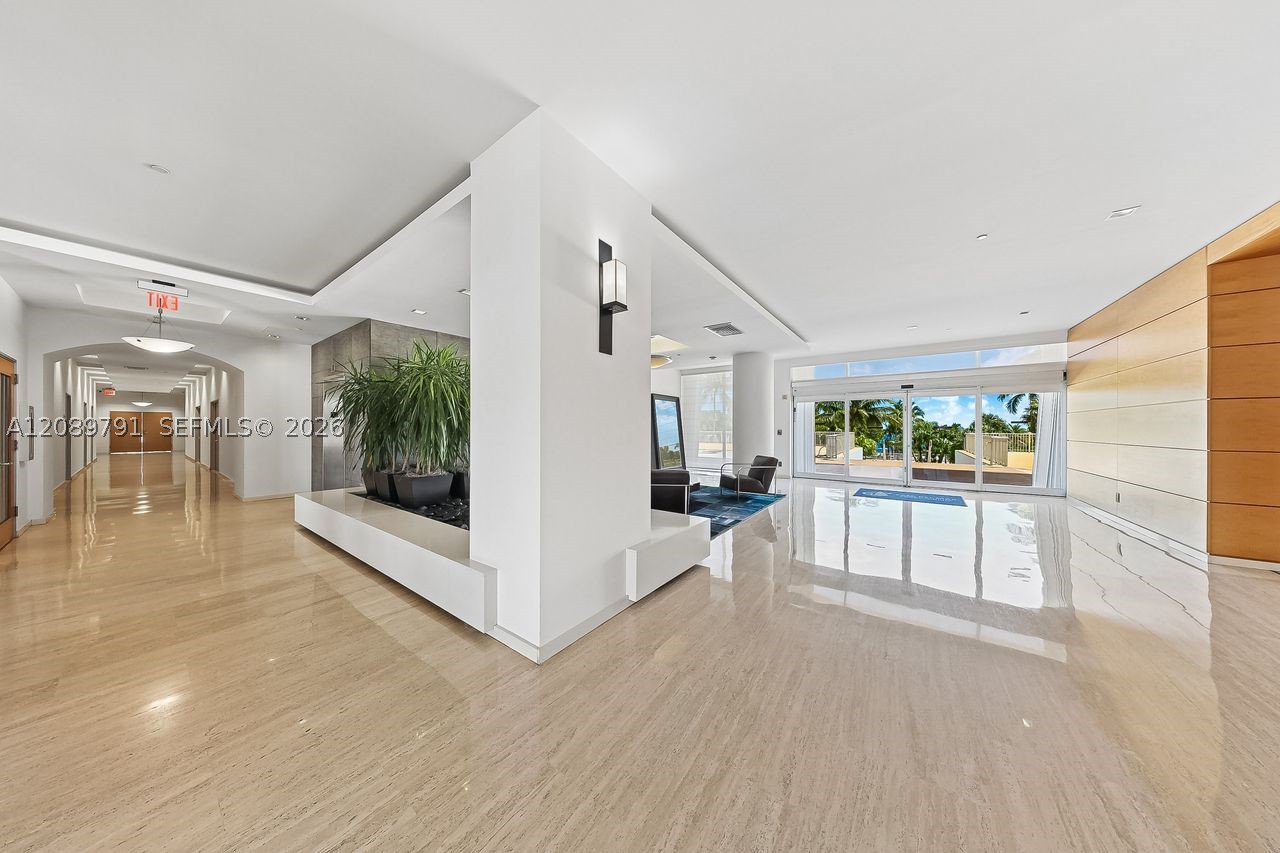 881 Ocean Dr #19C, Key Biscayne FL 33149
