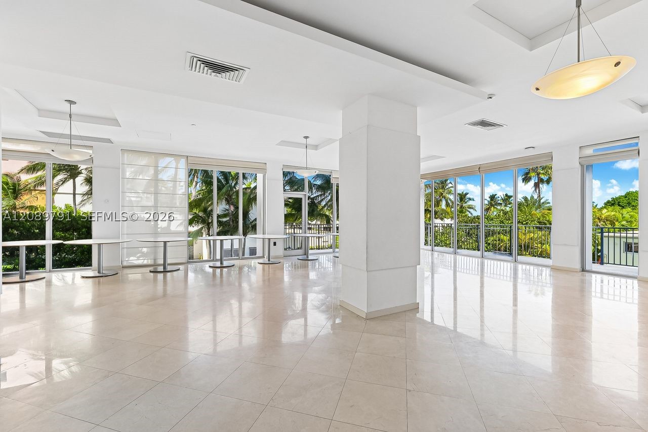 881 Ocean Dr #19C, Key Biscayne FL 33149