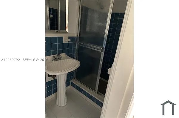 800 SW 25th Rd, Miami FL 33129