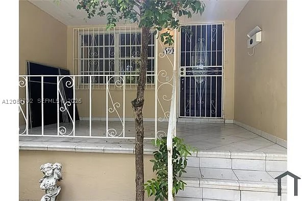 800 SW 25th Rd, Miami FL 33129