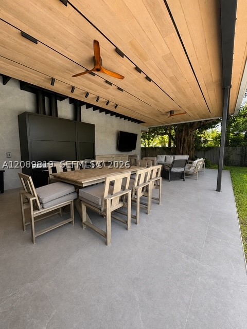18700 NE 21st Ave, North Miami Beach FL 33179