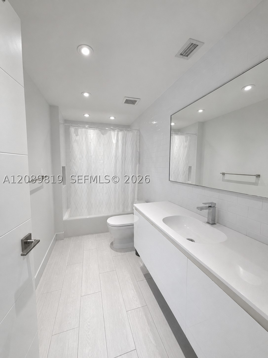 18700 NE 21st Ave, North Miami Beach FL 33179