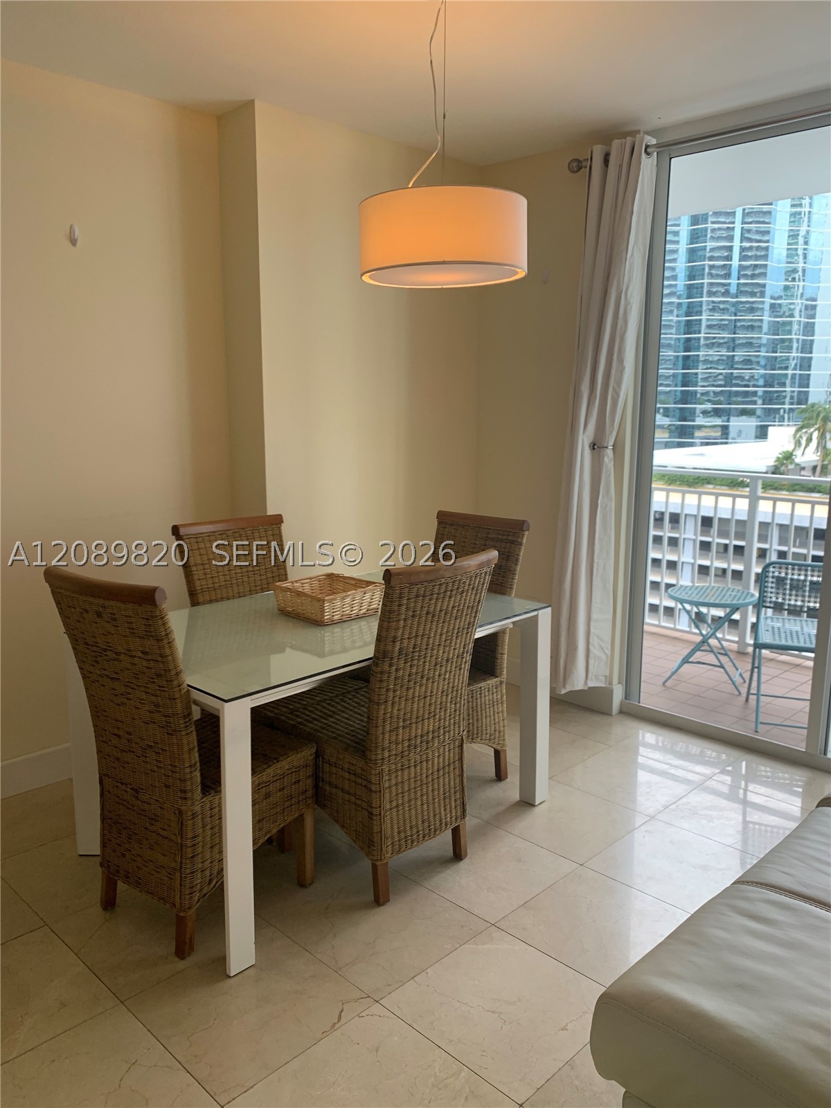 185 SE 14th Ter #1713, Miami FL 33131