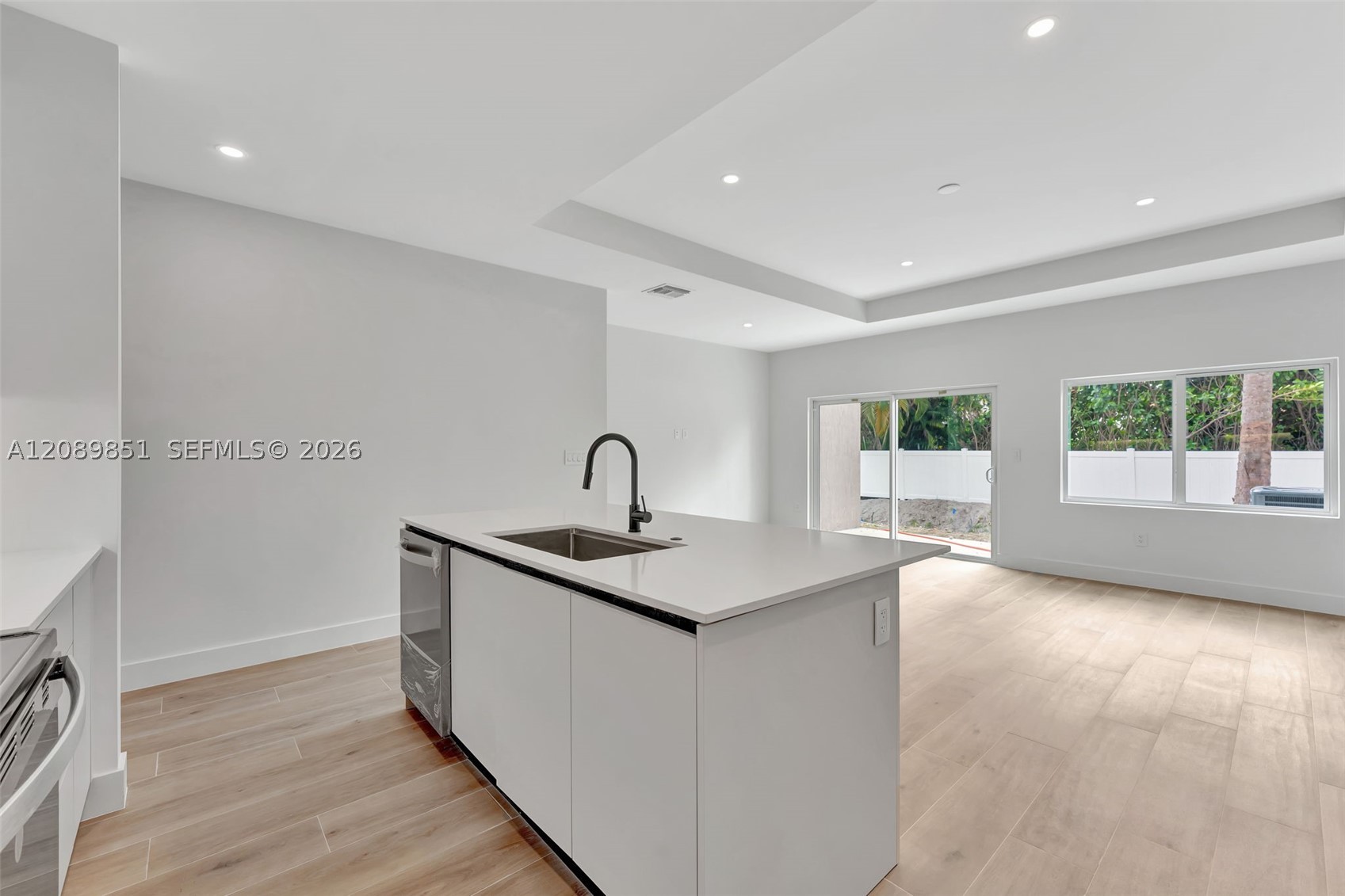 1533 NW 94th Way, Coral Springs FL 33071