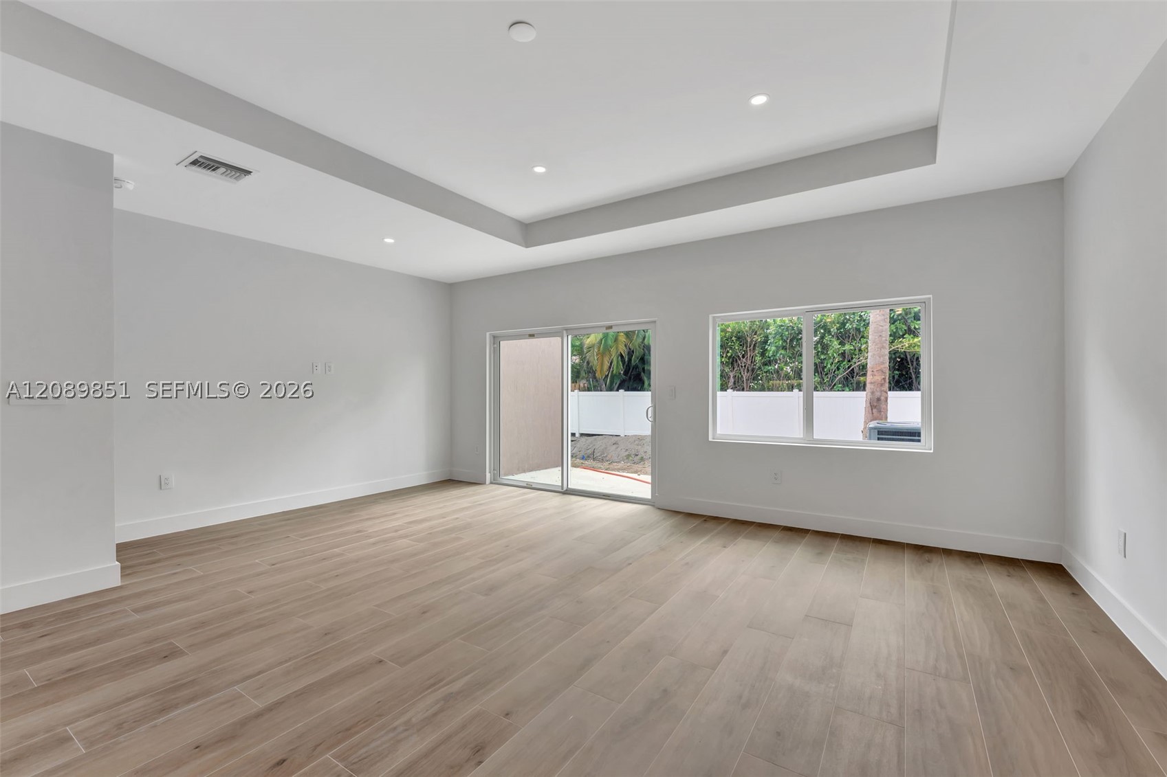 1533 NW 94th Way, Coral Springs FL 33071