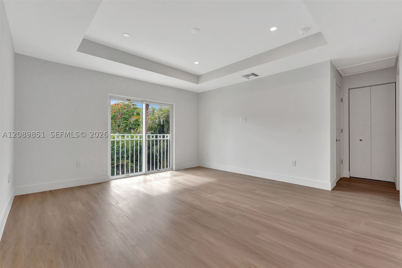 1533 NW 94th Way, Coral Springs FL 33071